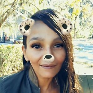 Meet your Posher, Linette